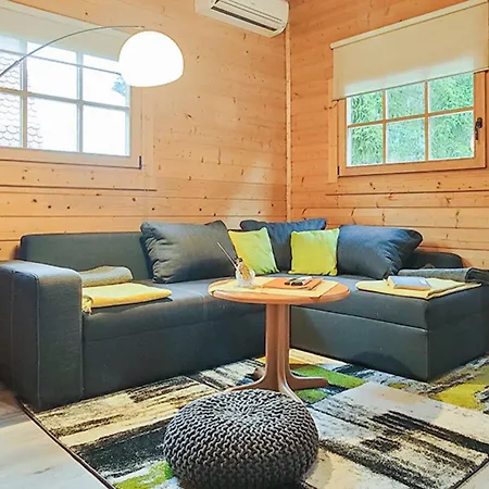 Klein Eden Ferienhaus Canow